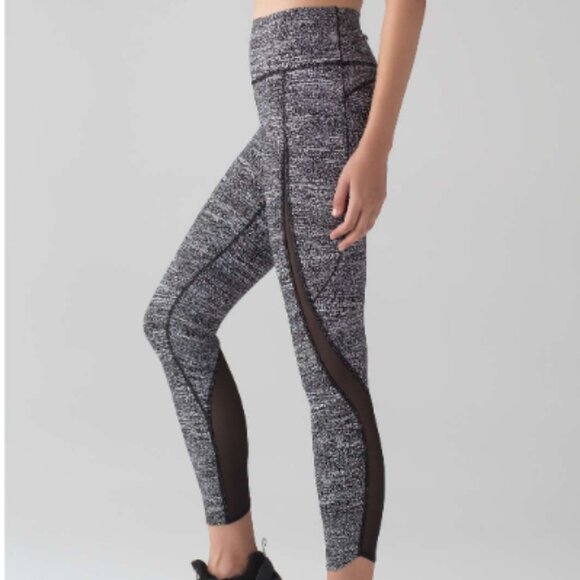 Lululemon Pace Perfect 7/8 Tight | 6 - Picture 1 of 11